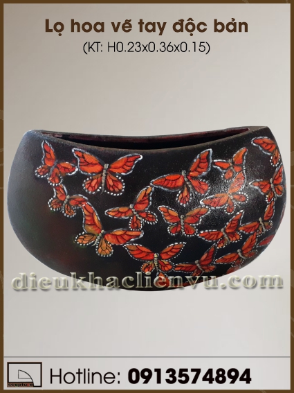 Lọ hoa vẽ tay độc bản